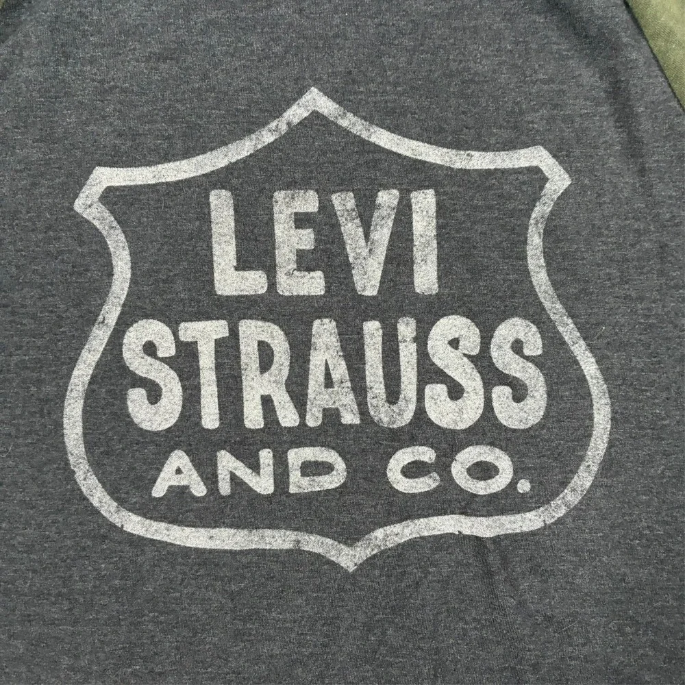 Levis Logo Shirt Mens Size Medium Gray Green Raglan Long Sleeve Graphic Tee